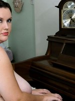 horny big sophie playing the piano