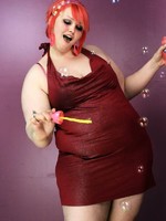 bbw milla monroe playing with bubbles