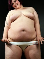 gorgeous bbw milla monroe fingers herself