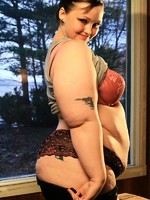 naughty bbw babe shows her tits